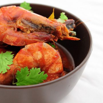 Tomato-chilli-prawns