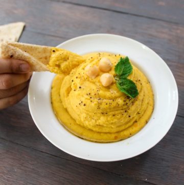 Roasted Garlic and Pumpkin Hummus