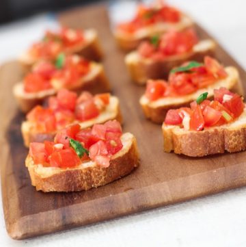 Easy Tomato Bruschette