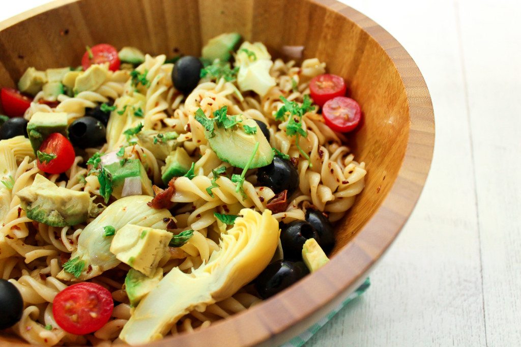 Avocado and artichoke pasta salad