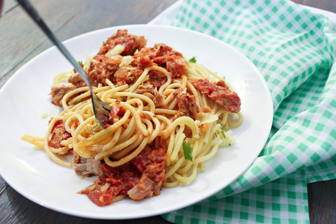 Pasta with Tuna and Tomato Cream Sauce