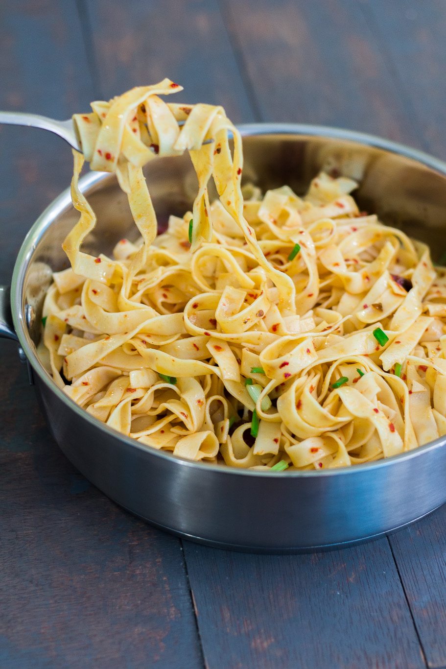 aglio-olio-with-sun-dried-tomatoes-1-2