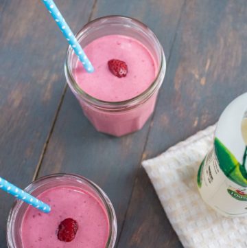 Vegan Raspberry and Coconut Smoothie