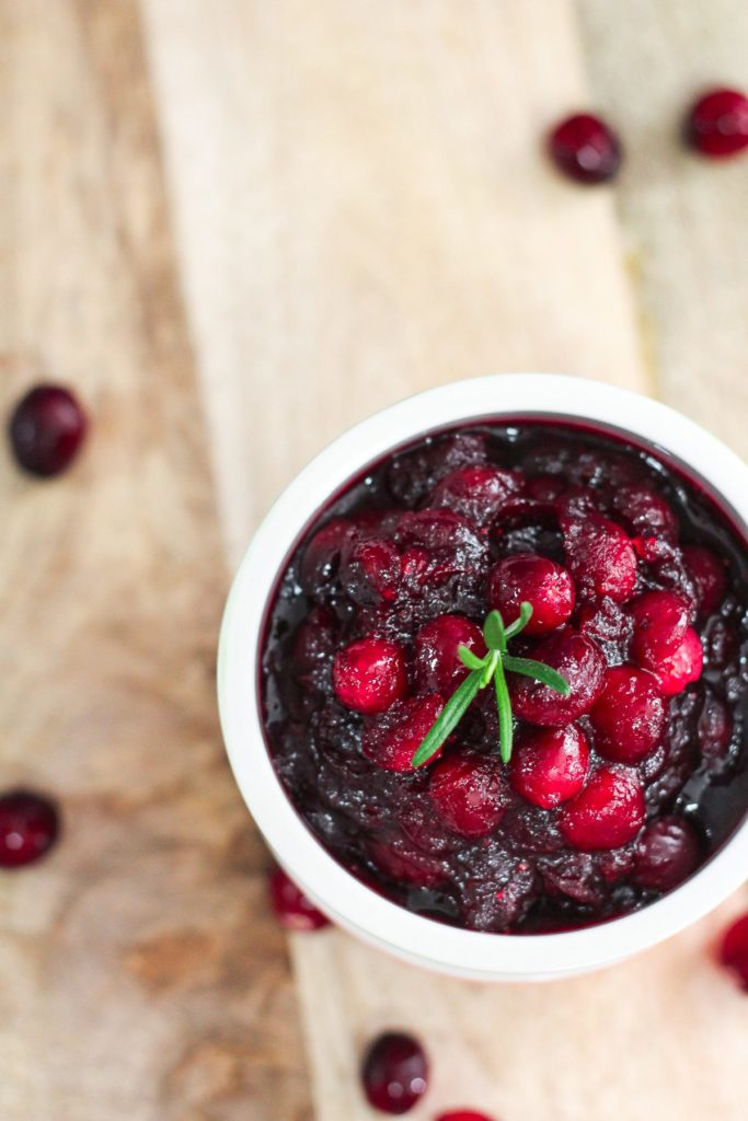 Easy 3 Ingredients Cranberry Sauce