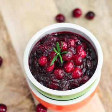 Easy 3 Ingredients Cranberry Sauce