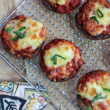 Cheesy Bolognese Stuffed Mushrooms