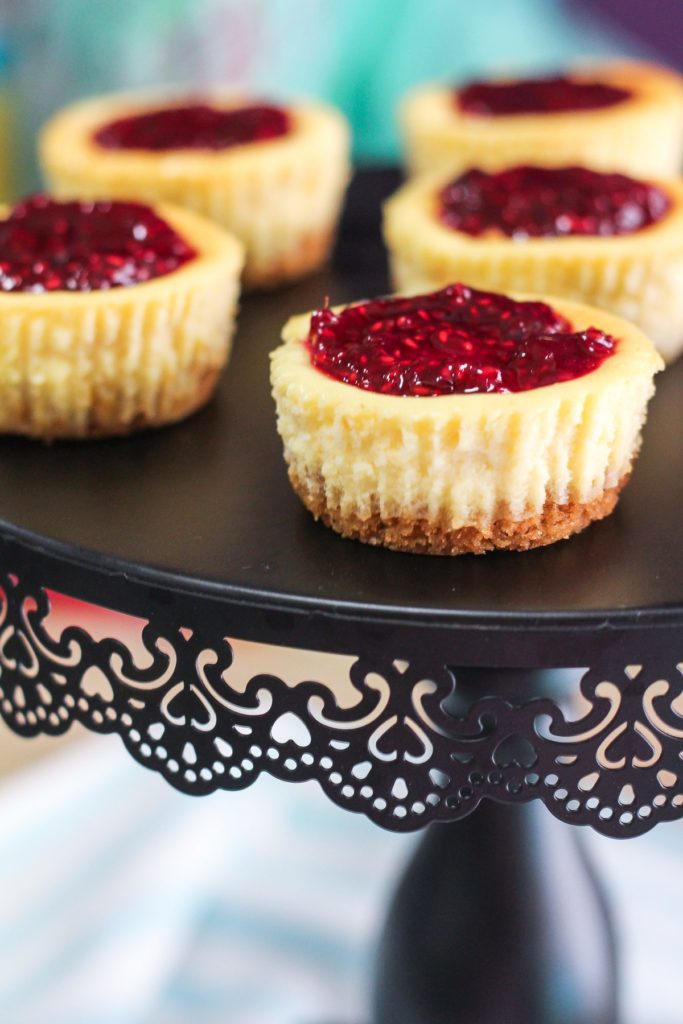 Cheesecake with Raspberry Sauce