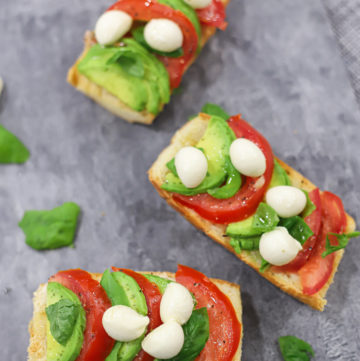 Delicious Caprese Bruschetta