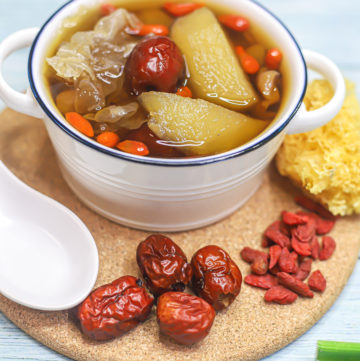 Pear and Snow Fungus Dessert